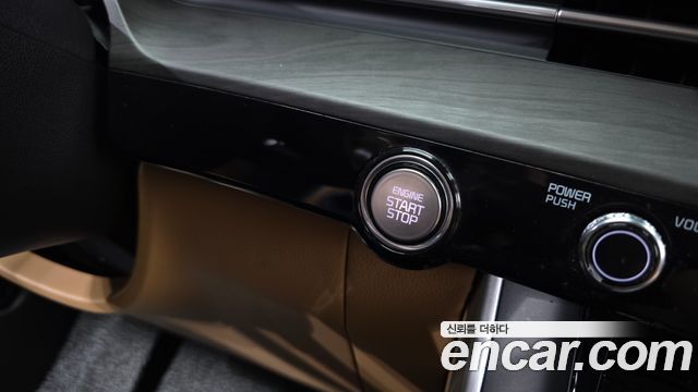 Kia Canival 2023 — photo 36