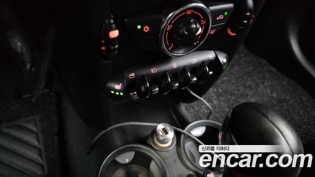 Mini Cooper 2011 — photo 15