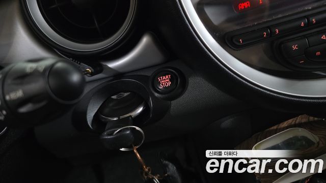 Mini Cooper 2011 — photo 16