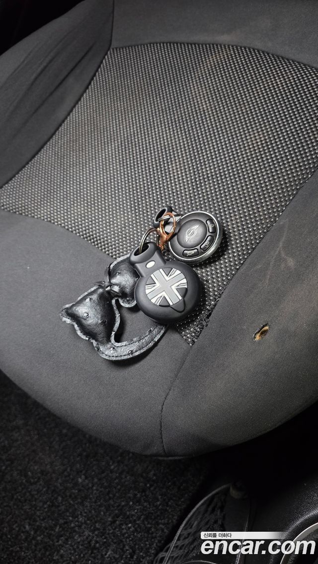Mini Cooper 2011 — photo 19