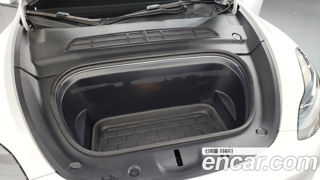 Tesla Model Y 2024 — photo 6