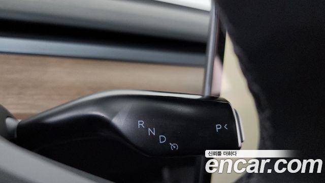 Tesla Model Y 2024 — photo 12