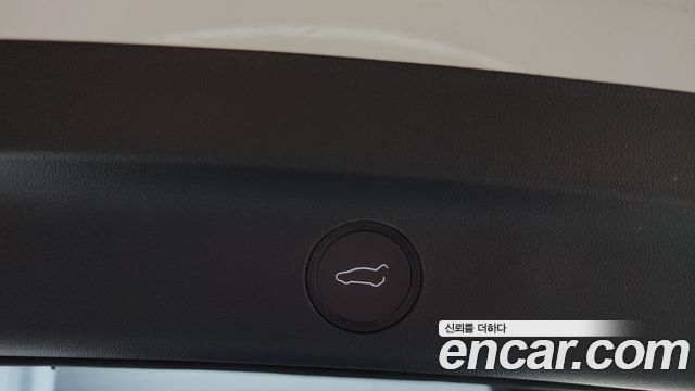 Tesla Model Y 2024 — photo 22