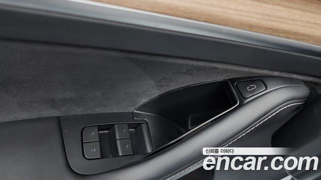 Tesla Model Y 2024 — photo 25