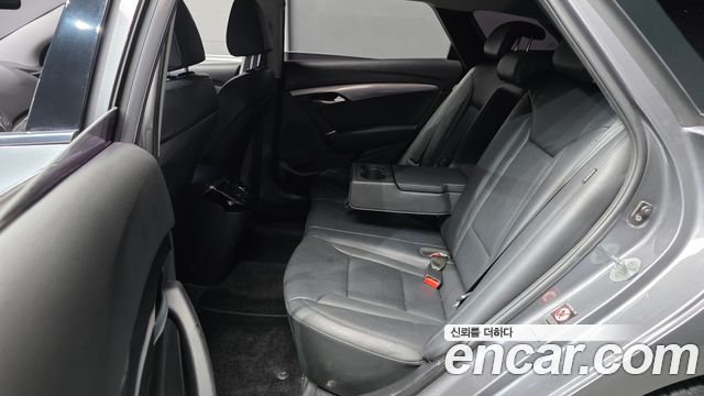 Hyundai i40 2016 — photo 12