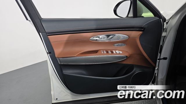 Genesis GV70 2024 — photo 14