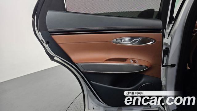 Genesis GV70 2024 — photo 15