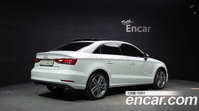 Audi A3 2019 — photo 2