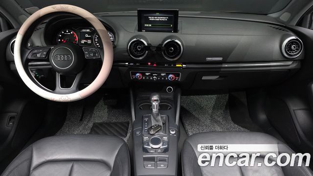 Audi A3 2019 — photo 10