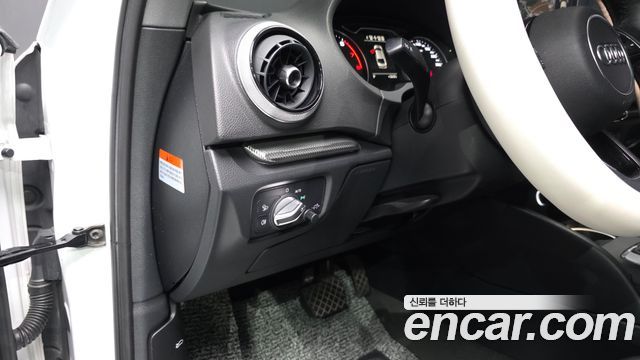 Audi A3 2019 — photo 19