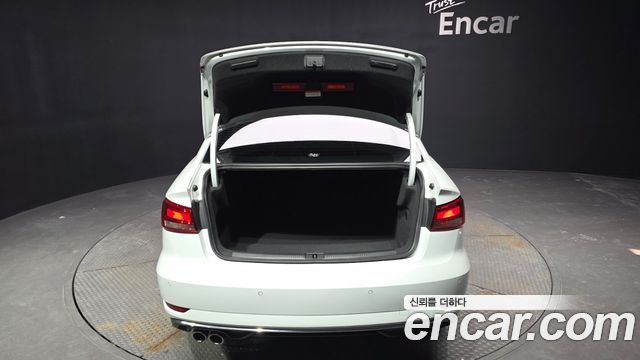 Audi A3 2019 — photo 26