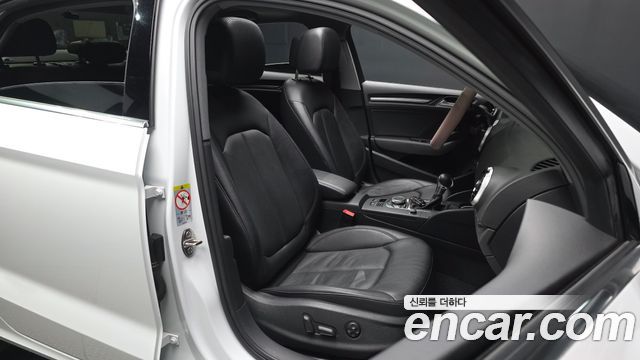 Audi A3 2019 — photo 16
