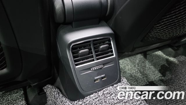 Audi A3 2019 — photo 32