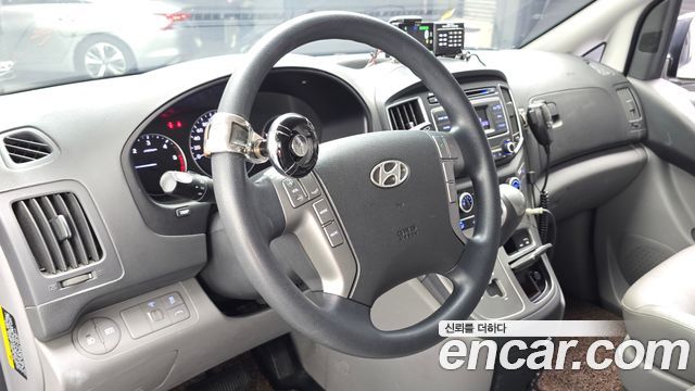 Hyundai Starex 2016 — photo 10