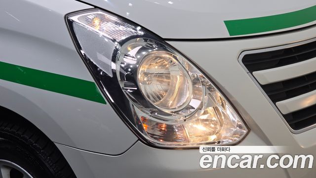 Hyundai Starex 2016 — photo 8