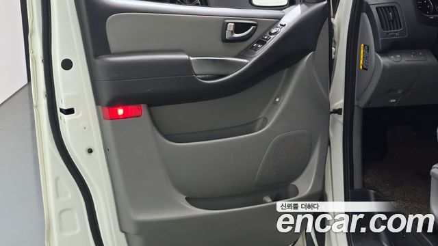 Hyundai Starex 2016 — photo 14