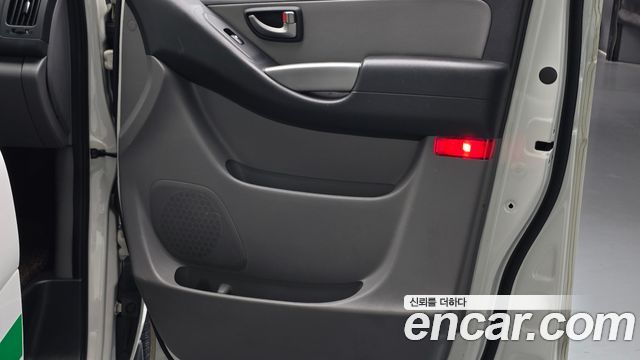 Hyundai Starex 2016 — photo 15