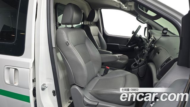 Hyundai Starex 2016 — photo 16