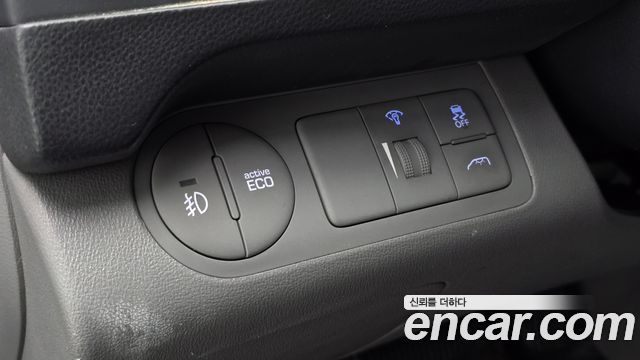 Hyundai Starex 2016 — photo 28