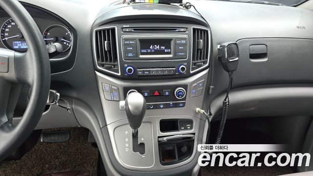 Hyundai Starex 2016 — photo 32
