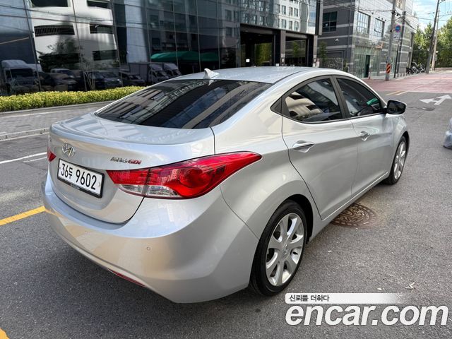 Hyundai AVANTE 2012 — photo 3