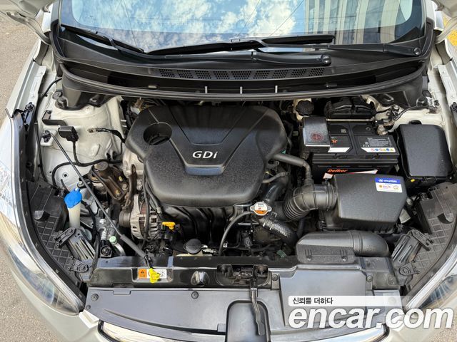 Hyundai AVANTE 2012 — photo 6