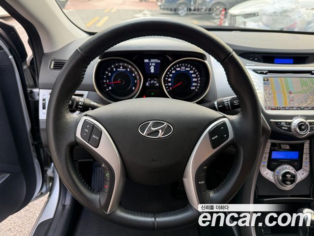 Hyundai AVANTE 2012 — photo 15