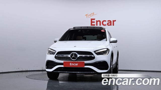 Mercedes-Benz GLA-Class 2023 — photo 3