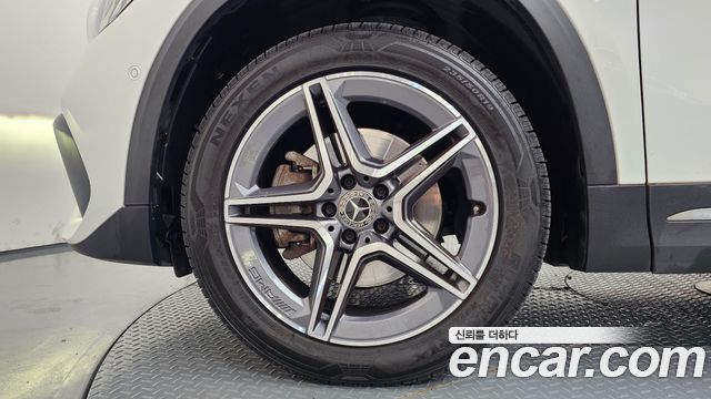 Mercedes-Benz GLA-Class 2023 — photo 5