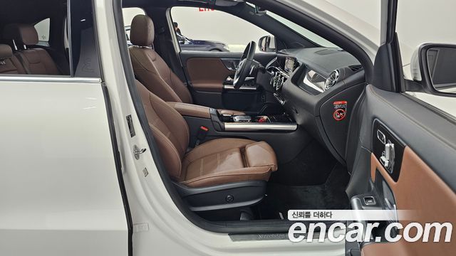 Mercedes-Benz GLA-Class 2023 — photo 11