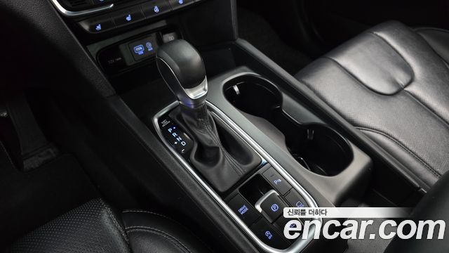 Hyundai Santafe 2019 — photo 12