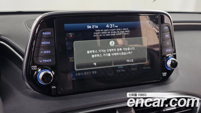 Hyundai Santafe 2019 — photo 18