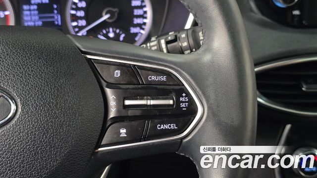 Hyundai Santafe 2019 — photo 22