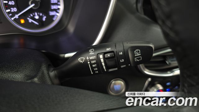 Hyundai Santafe 2019 — photo 29