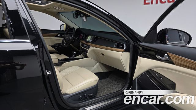 Kia K7 2016 — photo 17