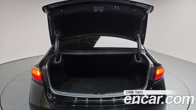 Kia K7 2016 — photo 26