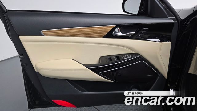 Kia K7 2016 — photo 14