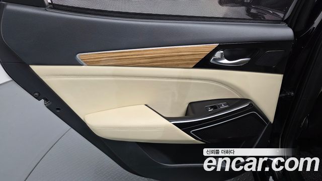 Kia K7 2016 — photo 15