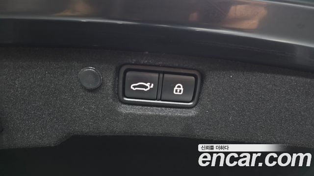 Kia K7 2016 — photo 31