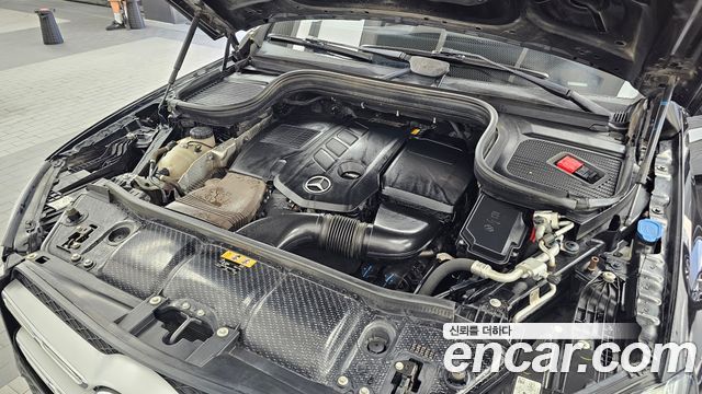 Mercedes-Benz GLE-Class 2019 — photo 6