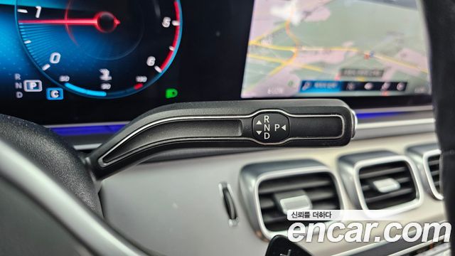 Mercedes-Benz GLE-Class 2019 — photo 9