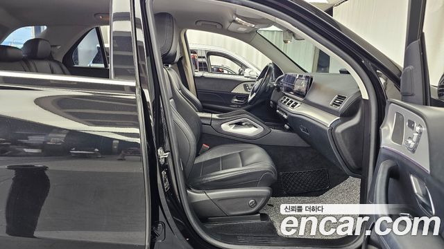 Mercedes-Benz GLE-Class 2019 — photo 11
