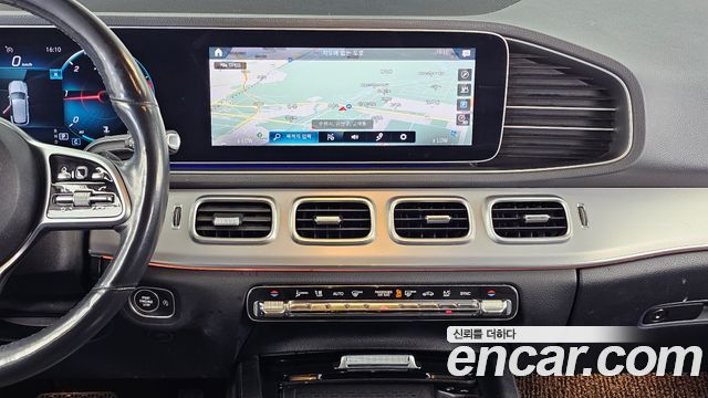 Mercedes-Benz GLE-Class 2019 — photo 14
