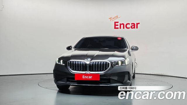 BMW 5-Series 2025 — photo 3