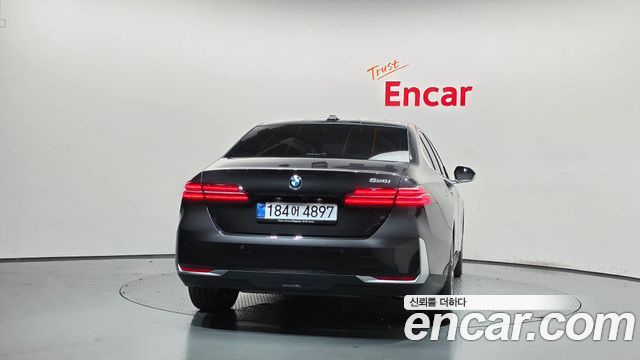 BMW 5-Series 2025 — photo 4