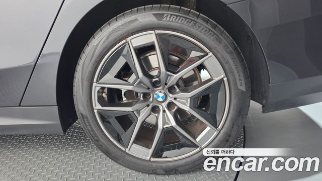 BMW 5-Series 2025 — photo 5