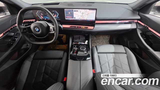 BMW 5-Series 2025 — photo 7