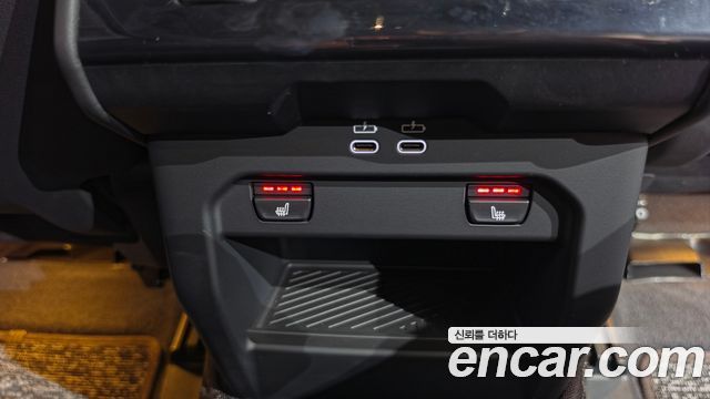 BMW 5-Series 2025 — photo 17