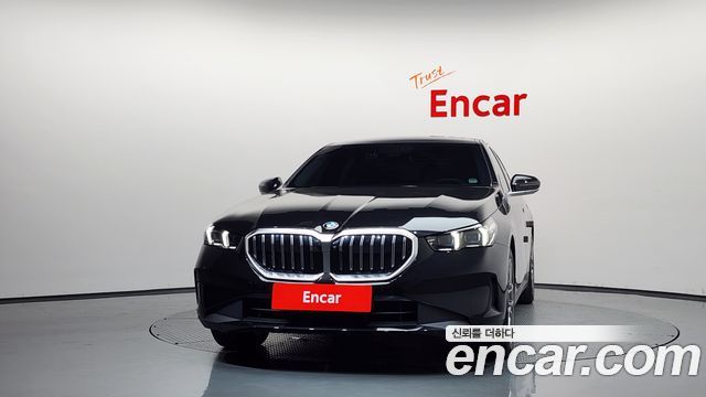 BMW 5-Series 2025 — photo 3
