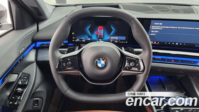 BMW 5-Series 2025 — photo 14